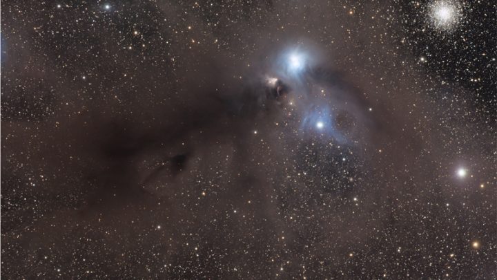 Las dos nubes de polvo que orbitan alrededor de la Tierra